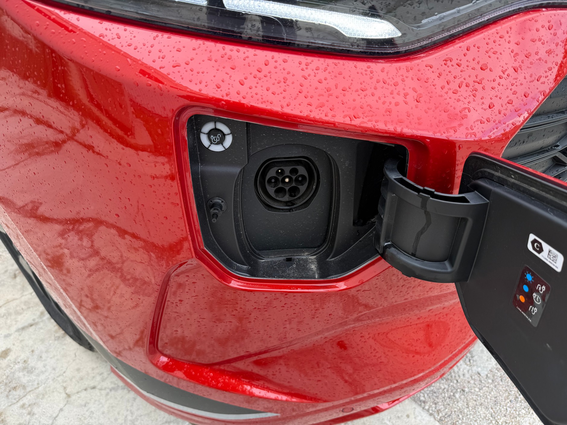 Ford Transit Custom plug-in