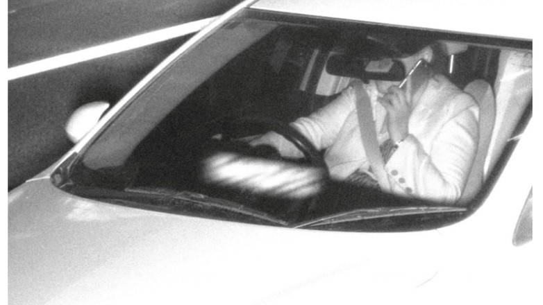 Korzystanie z telefonu za kółkiem