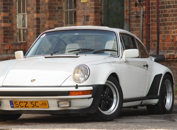 Porsche 911 Turbo - Kultowy bokser z doładowaniem