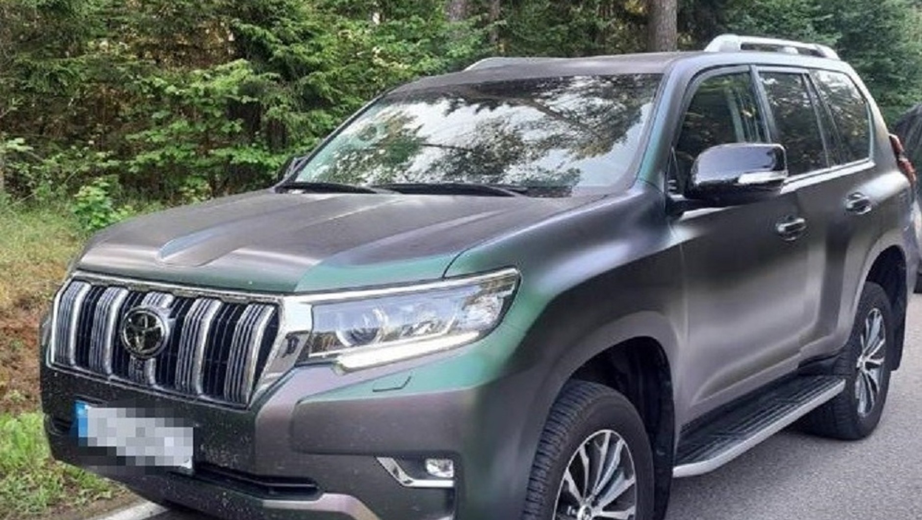 Toyota Land Cruiser odzyskana przez straż graniczną