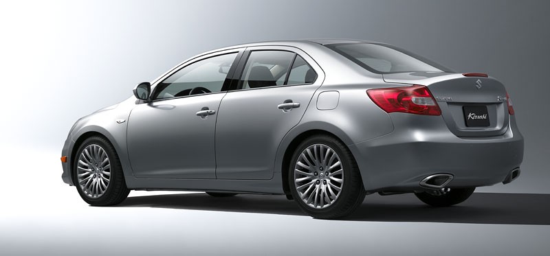 Tokio 2009:  Suzuki Kizashi będzie sprzedawane najpierw w Japonii