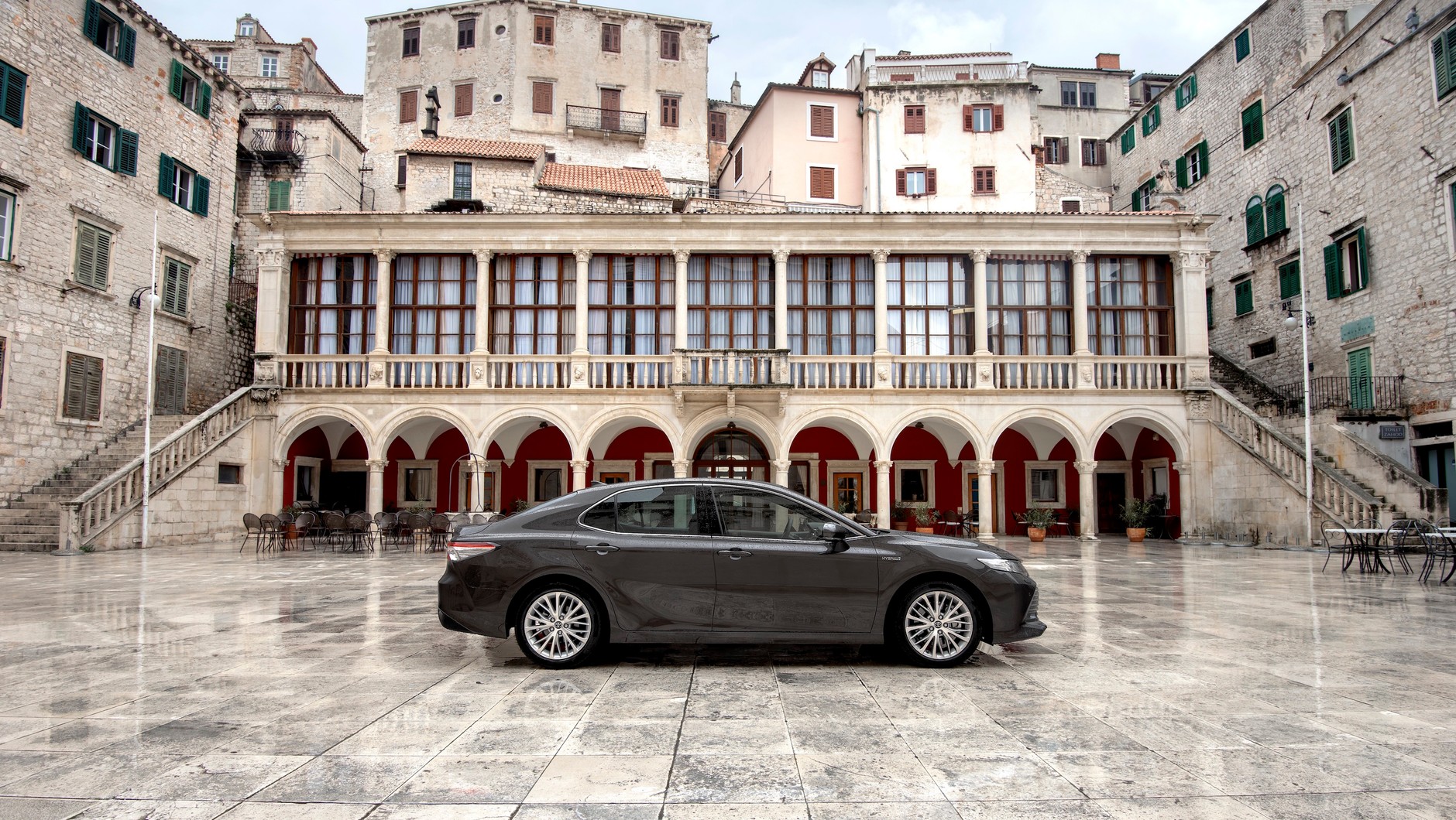 Nowa Toyota Camry