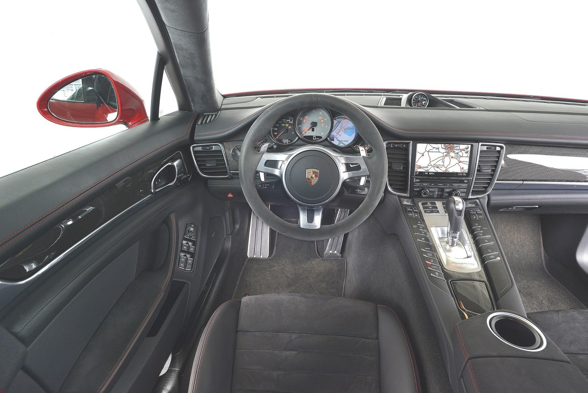 Nowe BMW 750i kontra Audi A8, Mercedes klasy S i Porsche Panamera