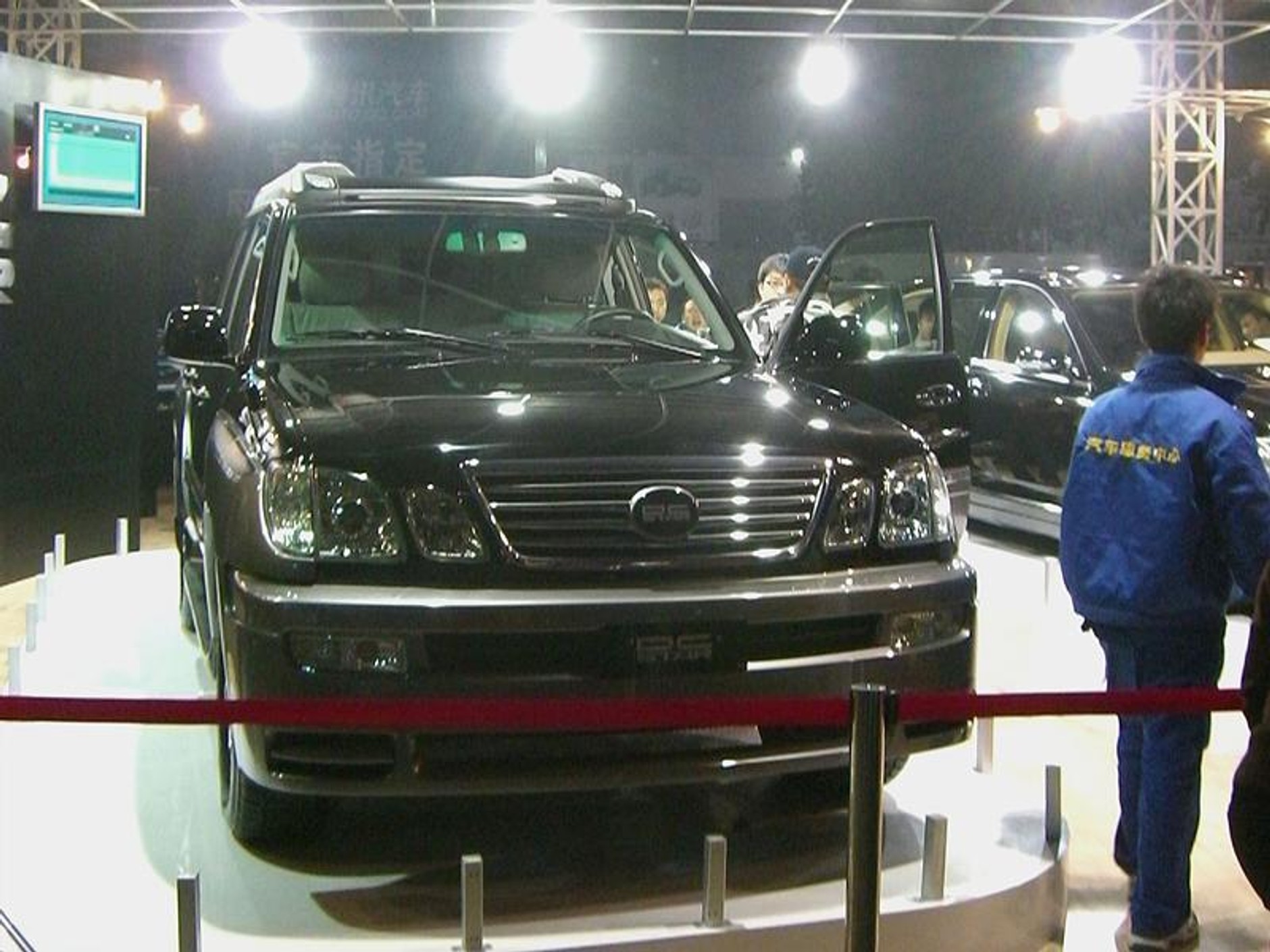 Pekin 2006 - fotogaleria z salonu oraz piękne modelki