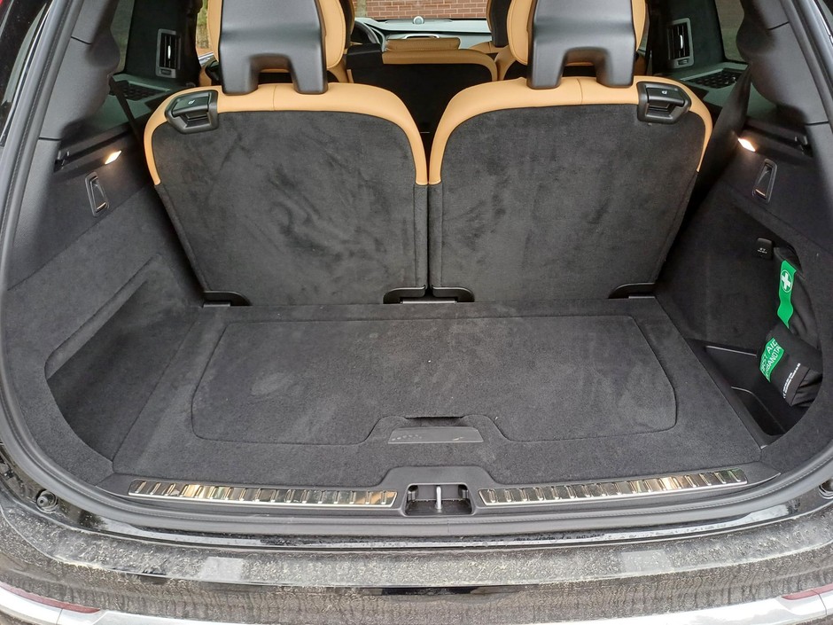 Volvo XC90 B5