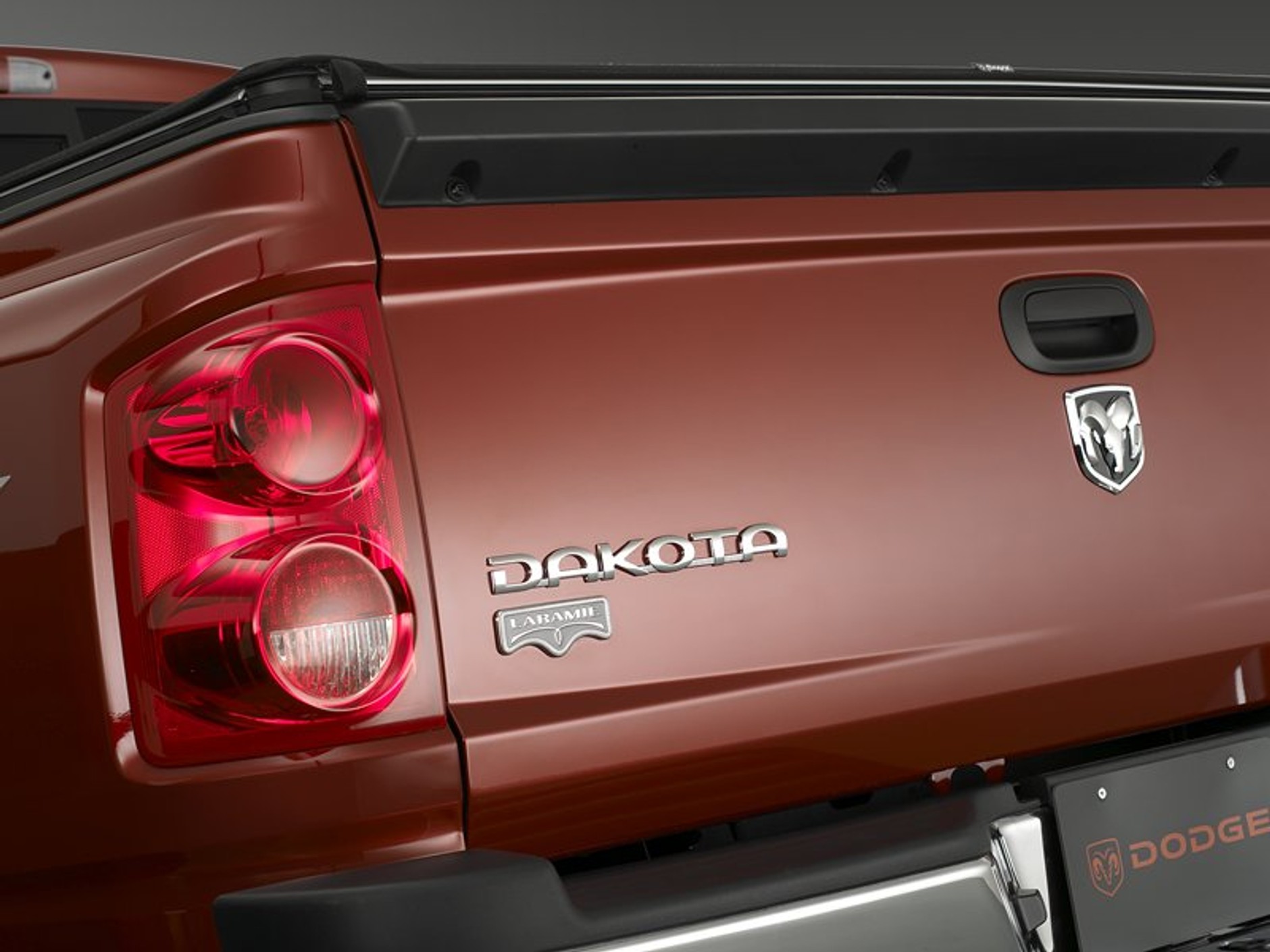 Dodge Dakota 2008: mocniejszy, praktyczniejszy, oszczędniejszy