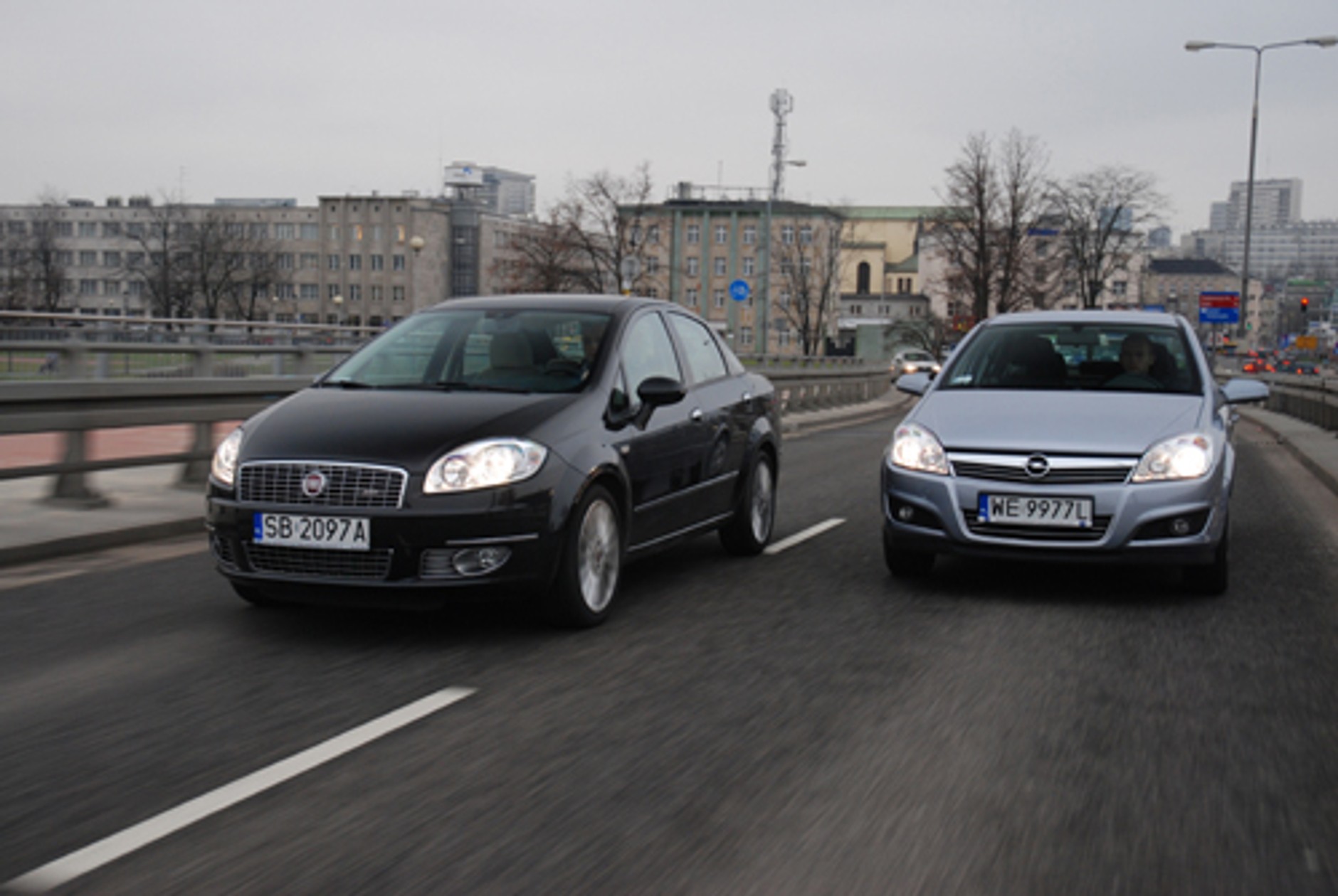 Nowa Astra sedan kontra Fiat Linea - Pojedynek na trzy bryły