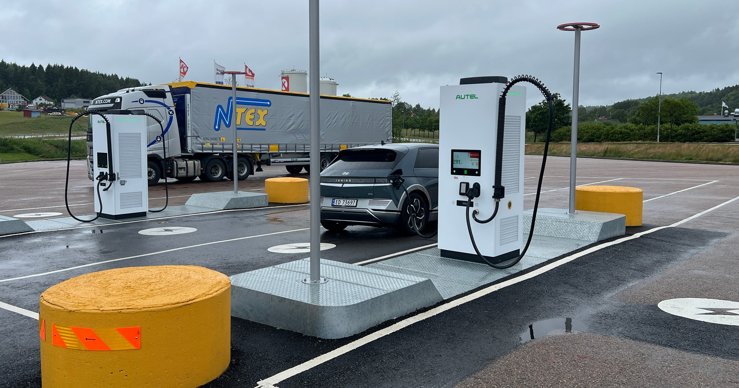 Stacja ładowania samochodów elektrycznych w Norwegii
