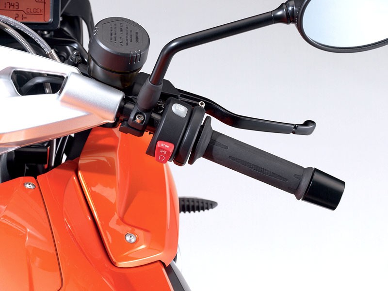 BMW Motorrad 2009: K 1300 S, K 1300 R, K 1300 GT (3x wideo HD!)