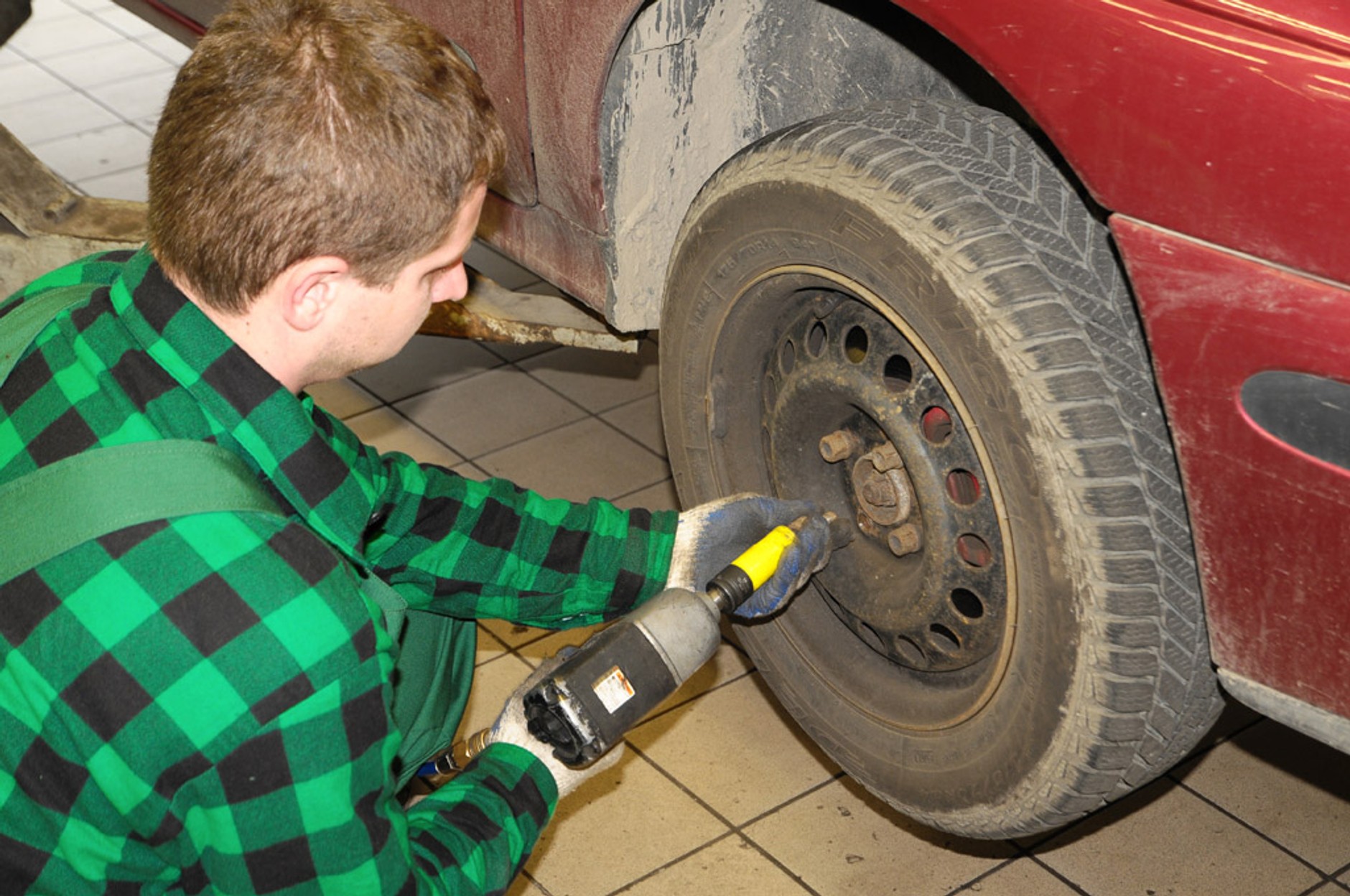 Tak kręcą serwisy! Zobacz, jak nie dać się oskubać w warsztacie!