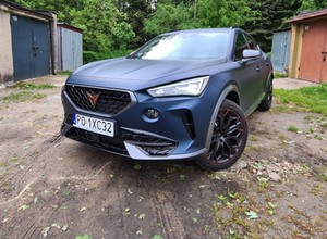 Czy Cupra Formentor VZ pozwala poczuć się jak napastnik Barcelony?