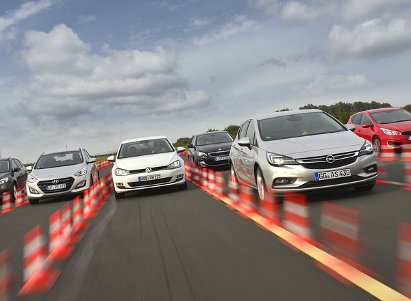 Porównanie: nowa Astra kontra reszta świata