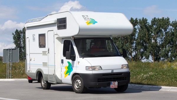 Polacy szukają takich kamperów. Mamy dane Otomoto