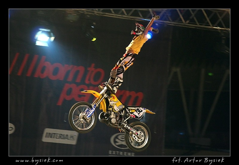 DIVERSE Night of the Jumps - fotografował Artur Bysiek