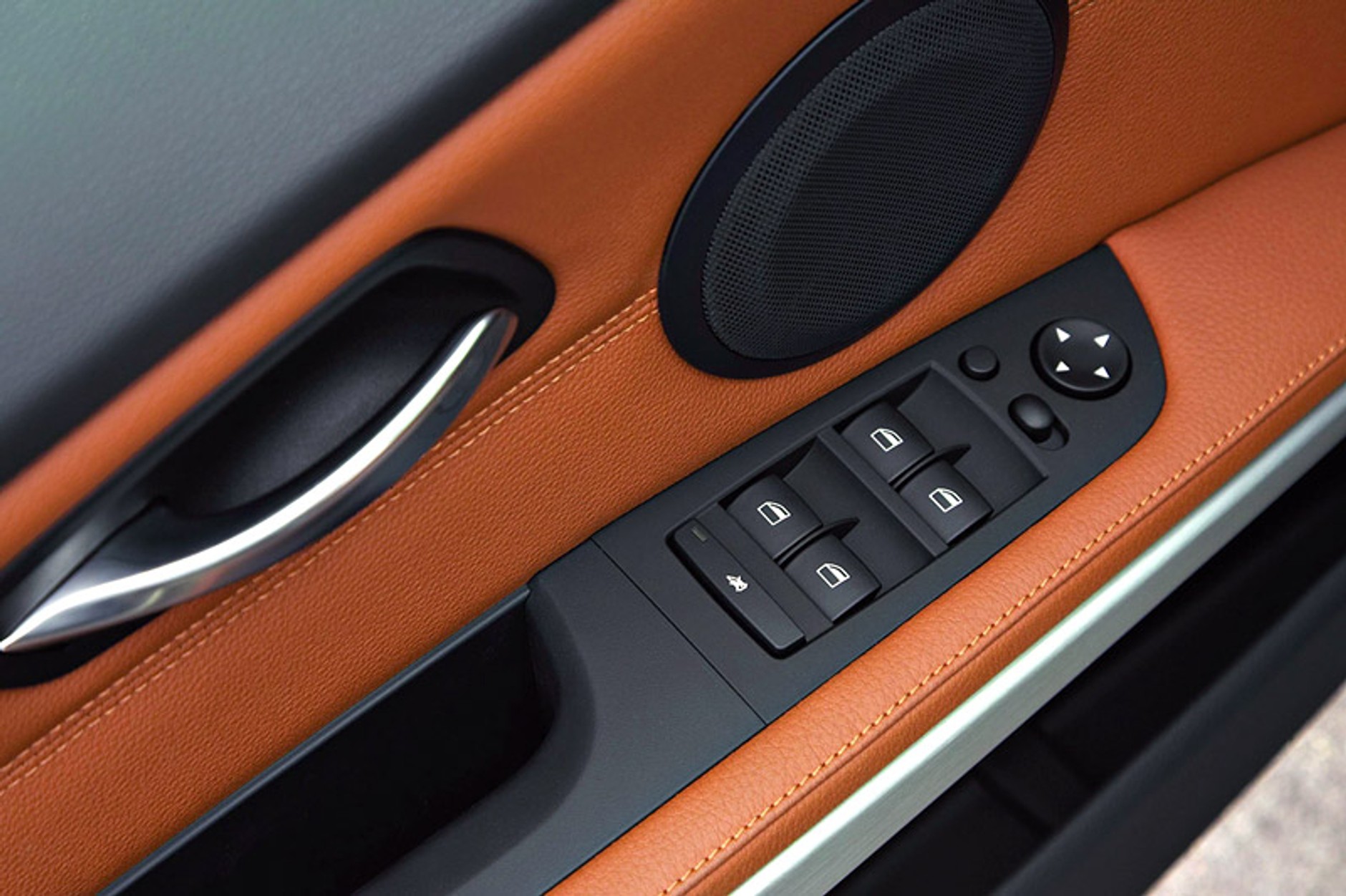 BMW 3: Odmłodzone nadwozie z nową techniką