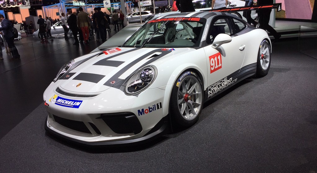 Michelin na salonie samochodowym w Paryżu