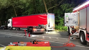 Tragiczny wypadek w Niemczech. Audi wjechało w "pauzującą" ciężarówkę z Polski