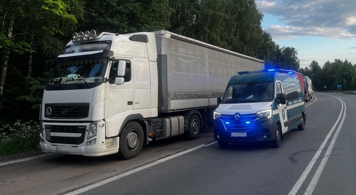 Inspektorzy ITD nie dali się oszukać. Wyłącznik przyczyną problemów kierowcy ciężarówki