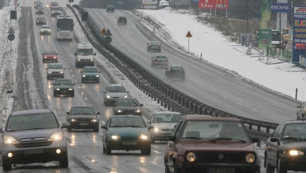 Dezinformacja przy użyciu znaków drogowych