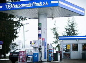 Dwie stacje retro Orlenu już działają. Petrochemia Płock i CPN na zdjęciach