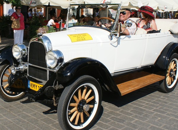 Auto-Retro: oznaczenie dróg w latach 30.