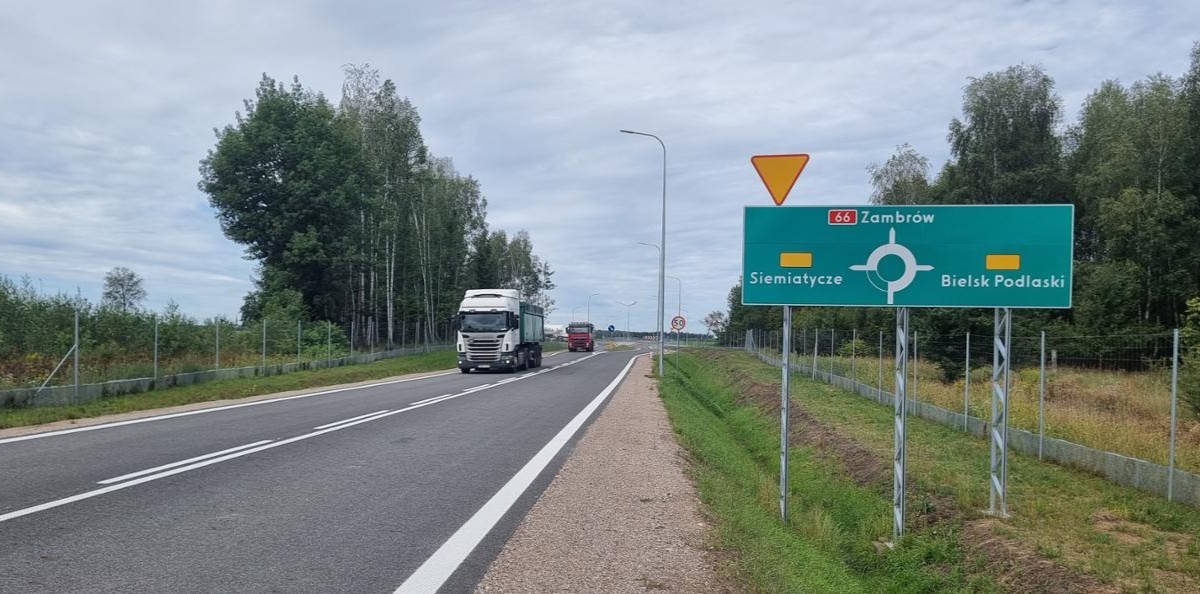 Ciężarówki na nowej obwodnicy Bielska Podlaskiego
