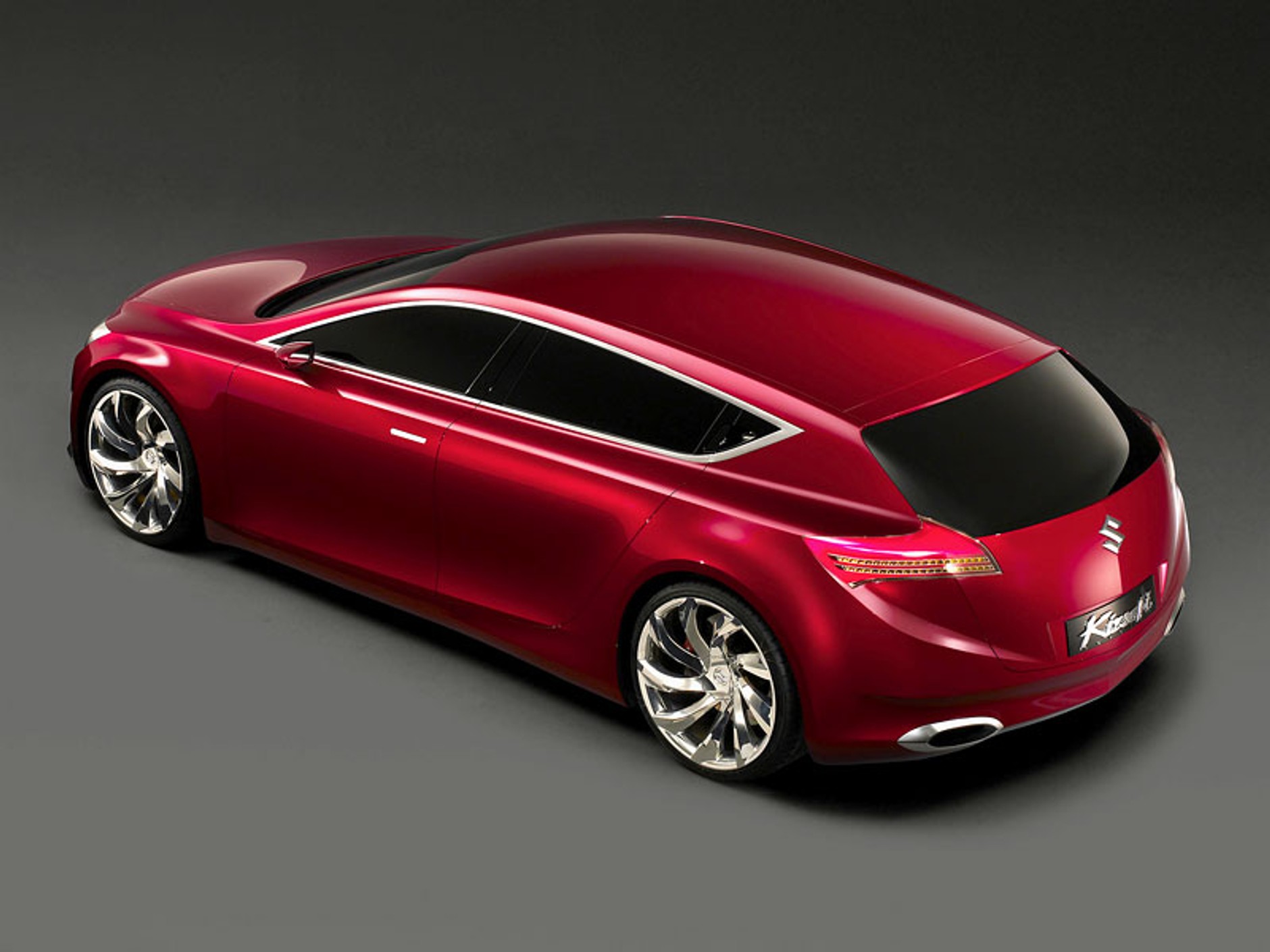 IAA Frankfurt 2007: Suzuki Kizashi – atak na klasę średnią