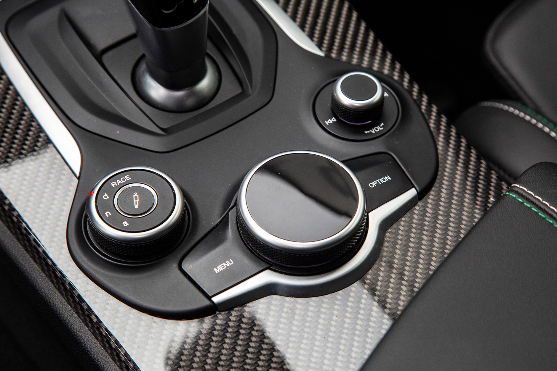 Alfa Romeo Stelvio Quadrifoglio - ekstraklasa szybkich SUV-ów