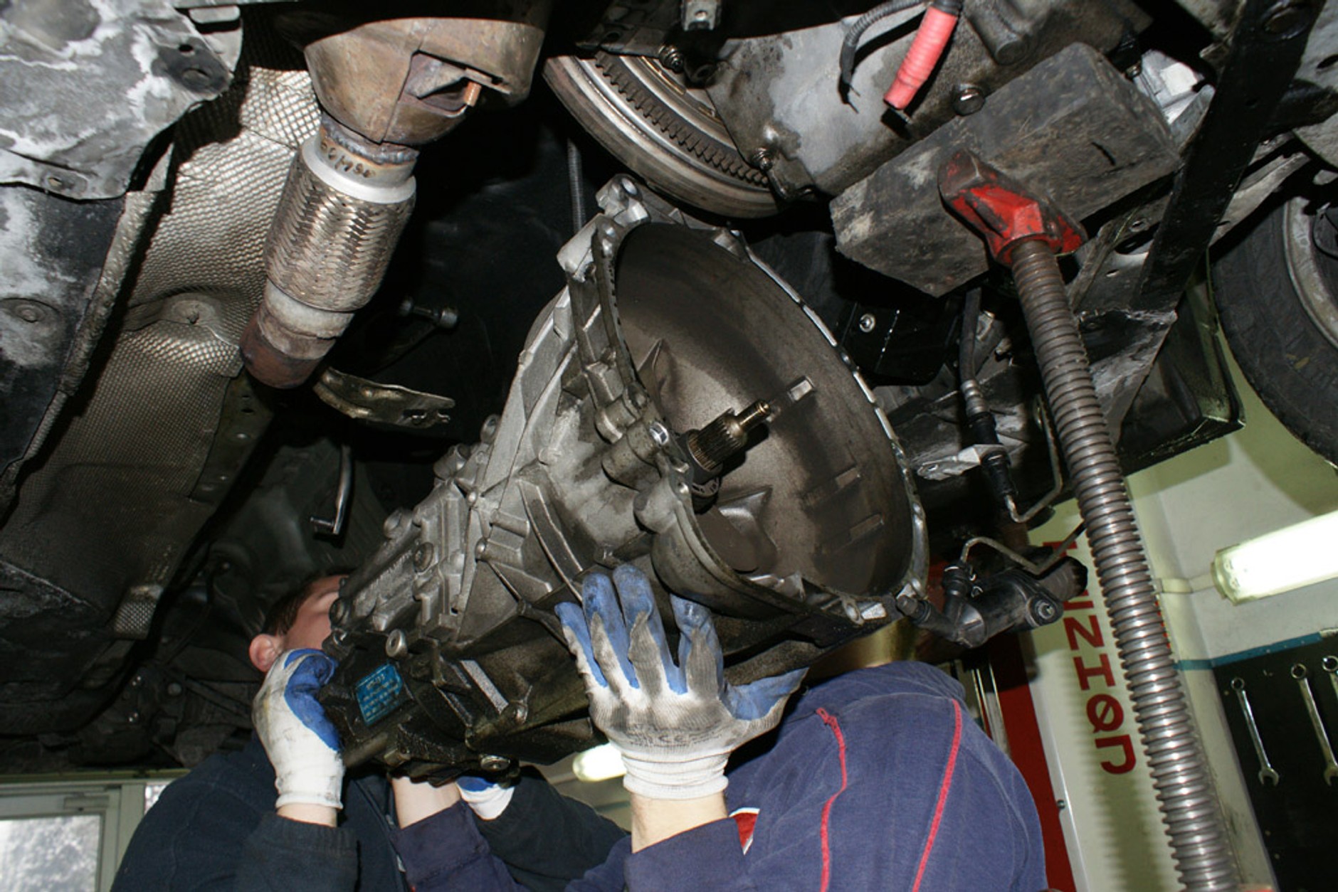 BMW 320d - sprawdzenie rozrządu - zdjęcia