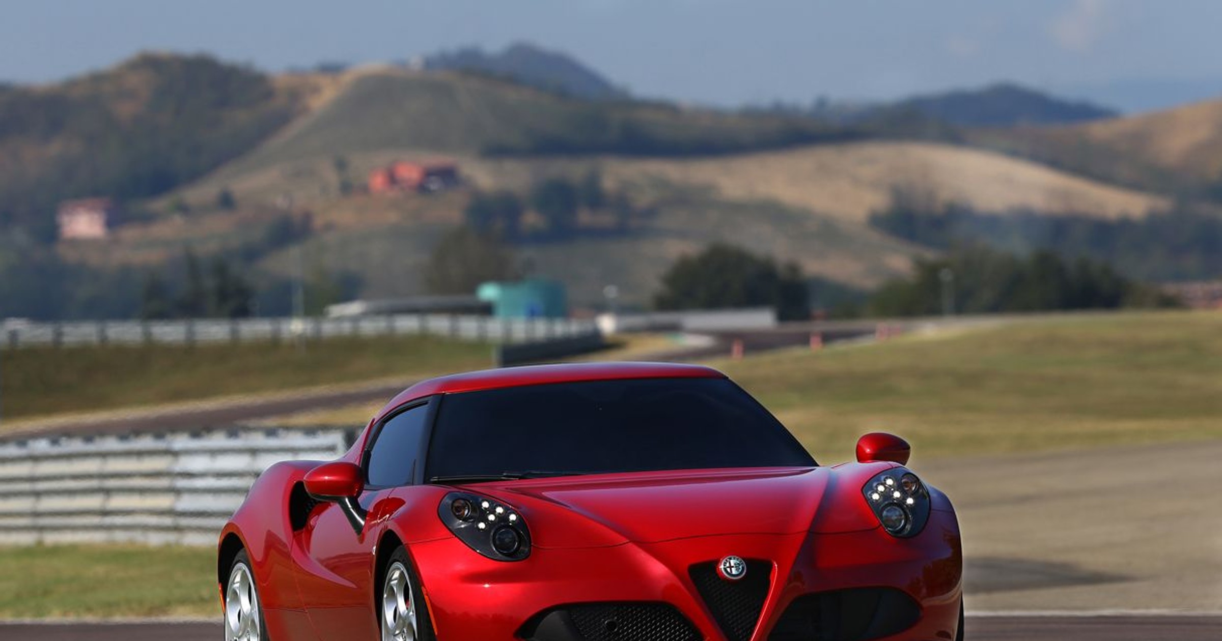 Alfa Romeo 4C z rekordem Nürburgring‎u