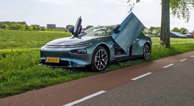Xpeng G9 i  Xpeng P7. Koniec żartów z chińskiej motoryzacji