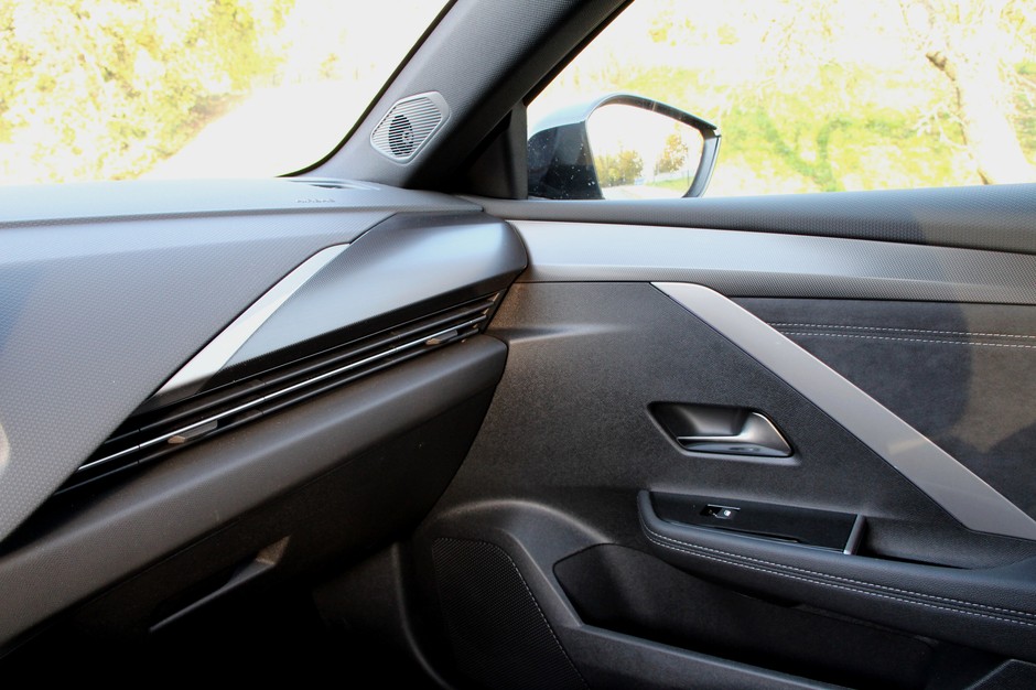 Opel Astra 1.2 Turbo Hybrid Ultimate