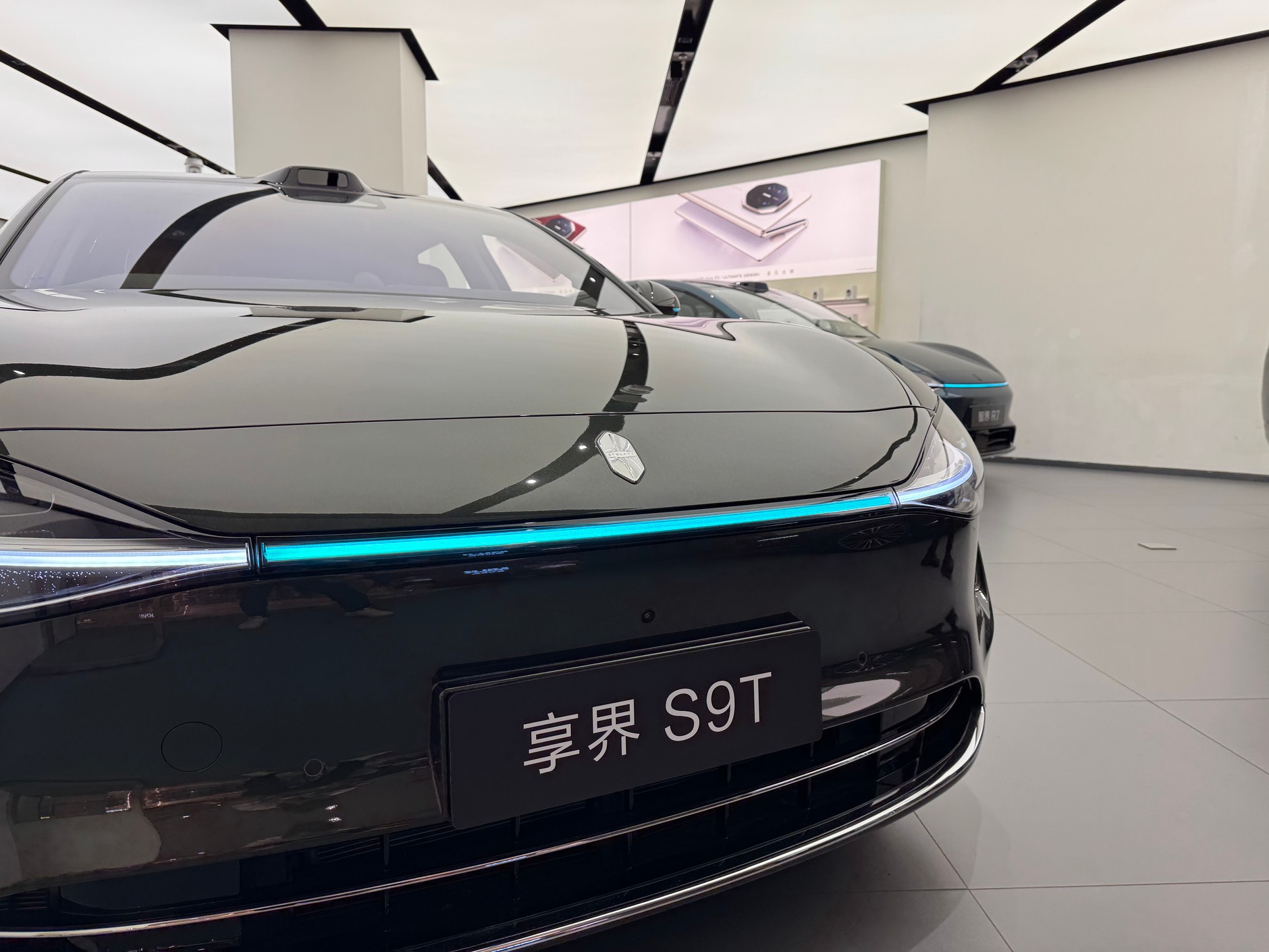 Turkusowe światło w samochodach można zobaczyć m.in. w Niemczech, USA i Chinach