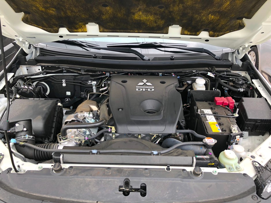 Mitsubishi L200 Black Edition