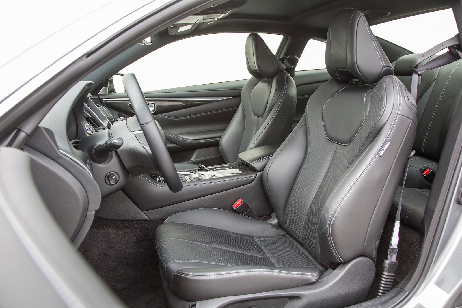 Infiniti Q60 2.0 Turbo Premium Tech