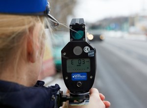 Policja nałożyła niesłuszne mandaty, a kierowcy i tak muszą płacić