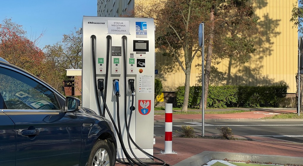Stacja ładowania samochodów elektrycznych w Legionowie
