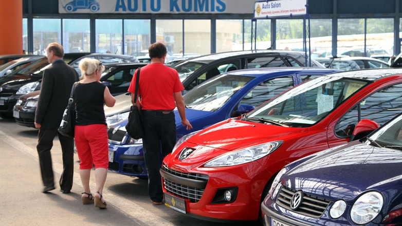 Kupujemy idealne auto używane - ustal budżet i wybierz odpowiednią wersję