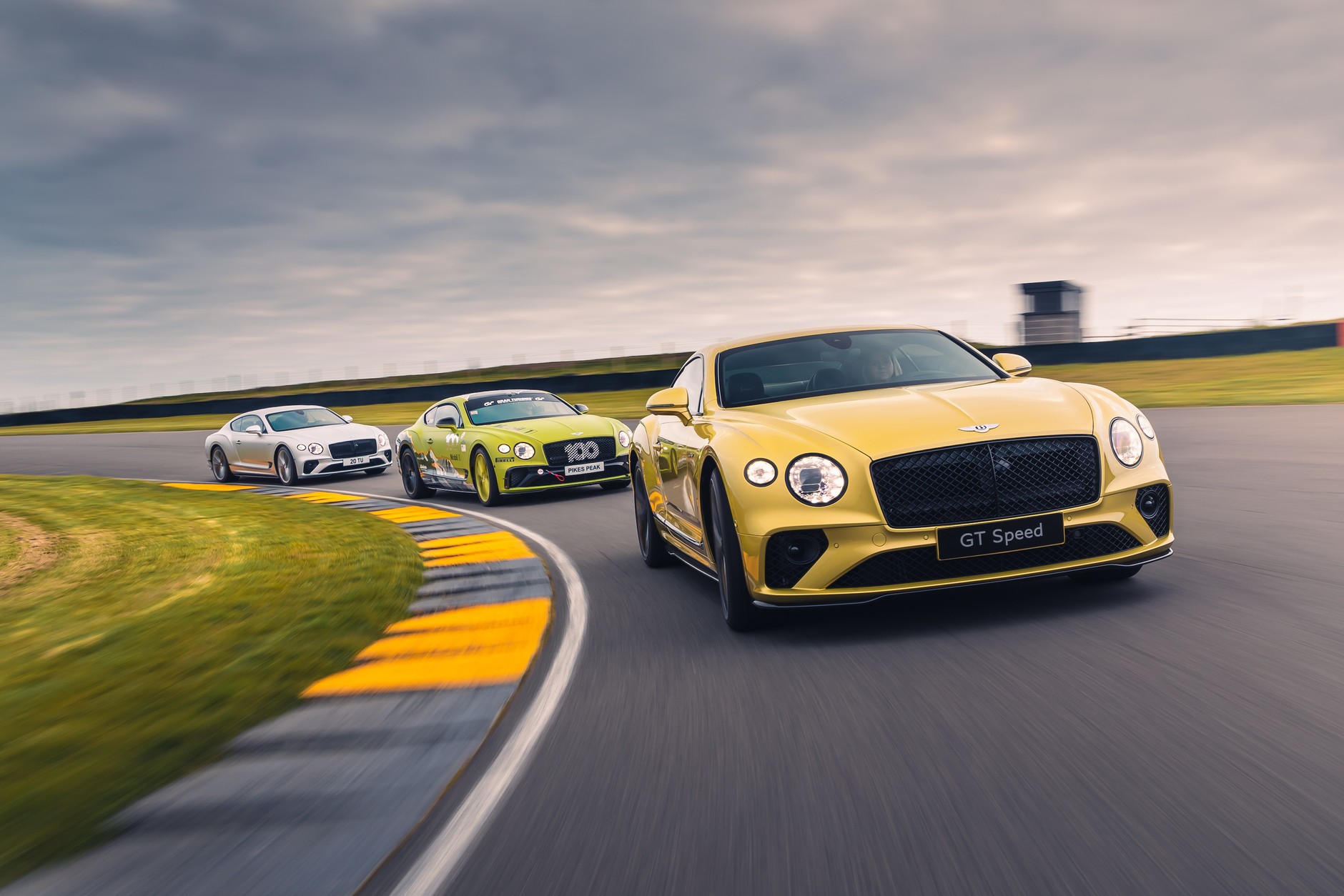 Bentley świętuje wyprodukowanie 200 tys. samochodów