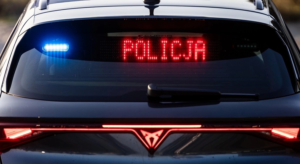 Nowe nieoznakowane radiowozy policji. To 333-konne Cupry