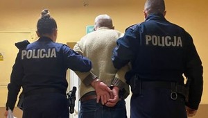 60-latek uciekał przed policją. Staranował auto z dzieckiem w środku