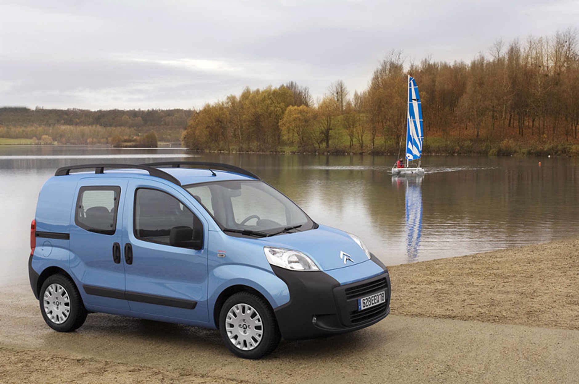 Bruksela 2008: Citroën NEMO Combi poszerza ofertę (ceny w Polsce)