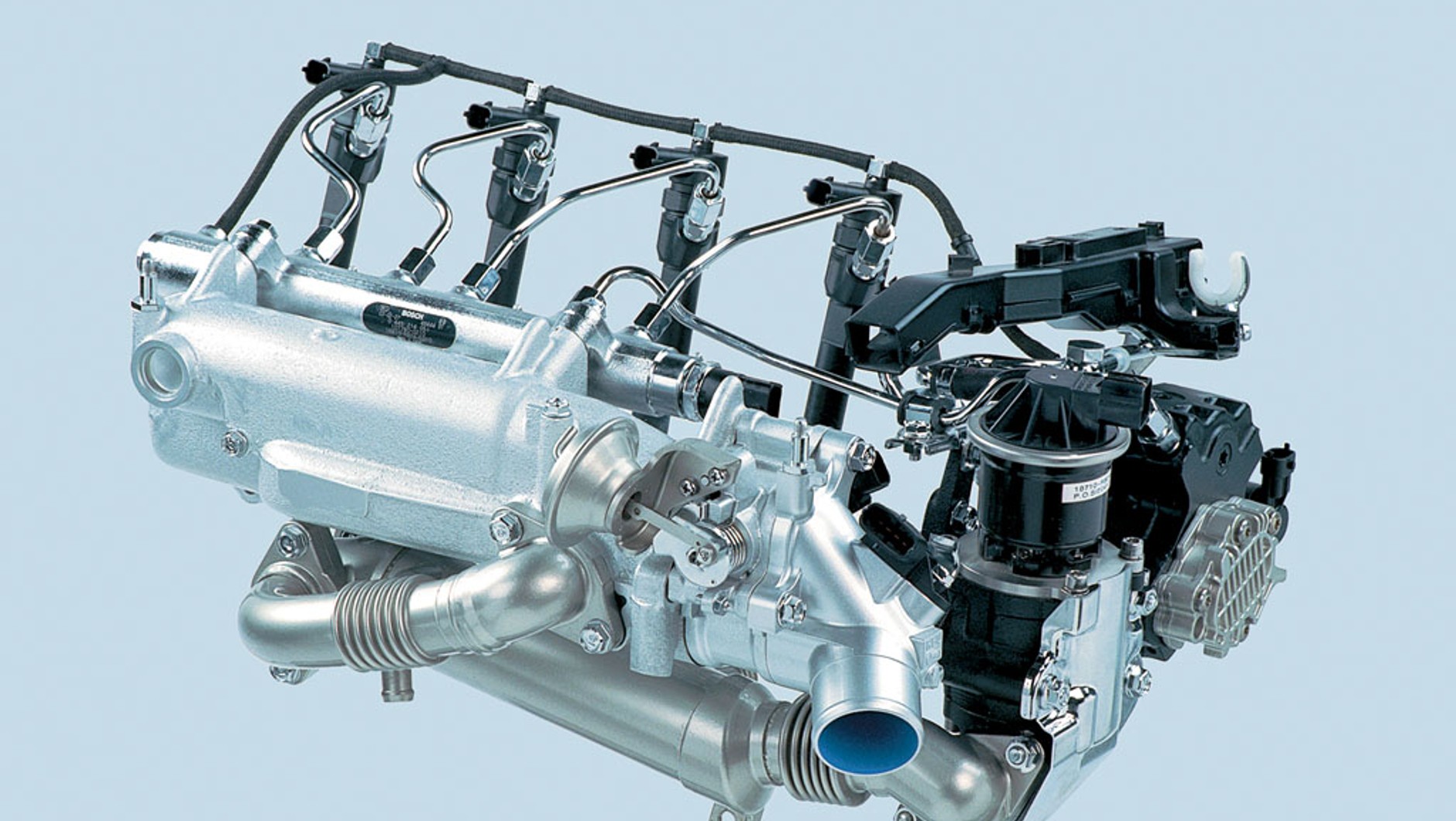 Wtrysk paliwa realizuje system common rail drugiej generacji, wyprodukowany przez firmę Bosch.