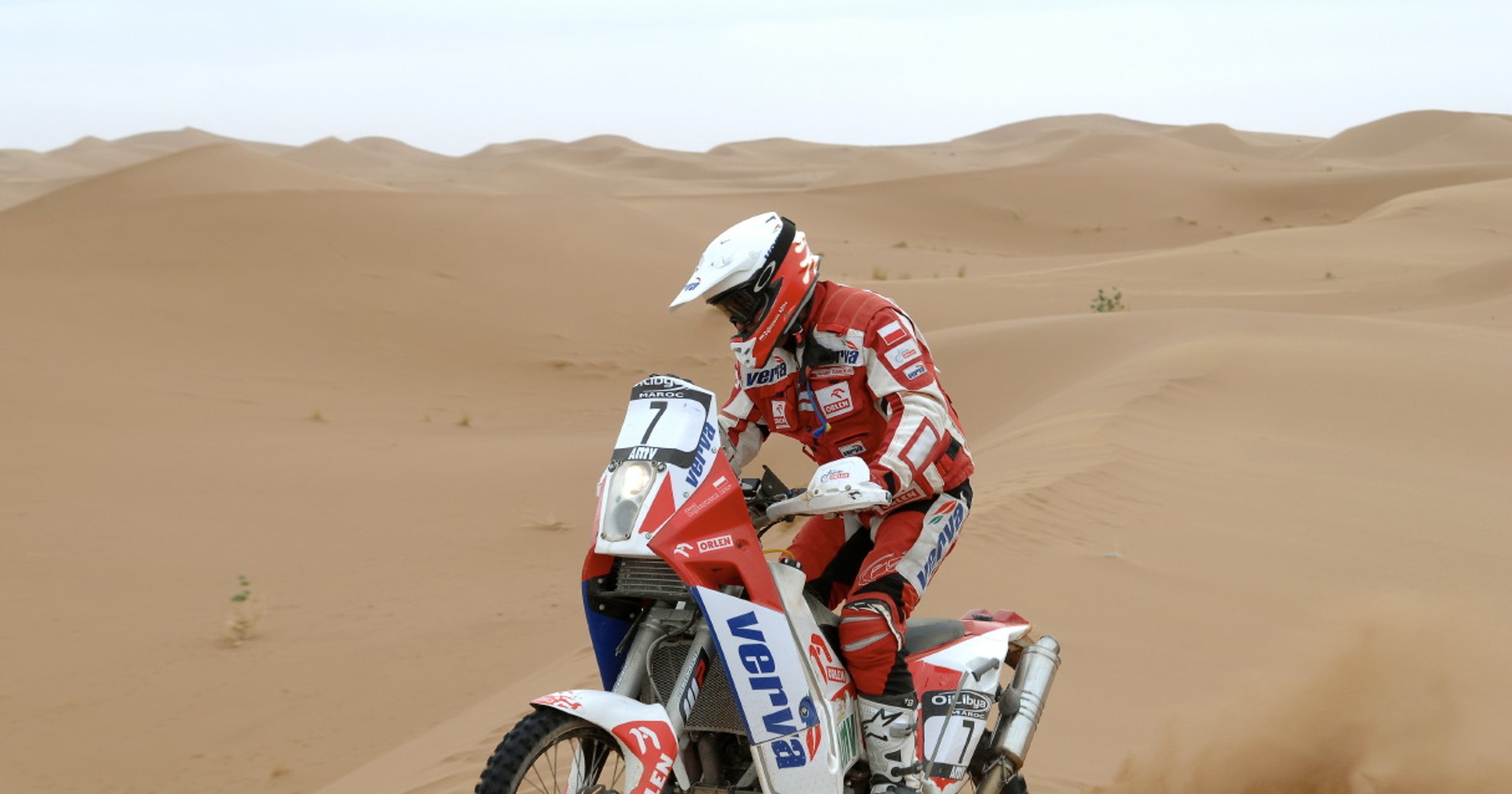 Rallye OiLibya Maroc 2010: deszcz na pustyni zaskoczył zawodników (3. etap) 