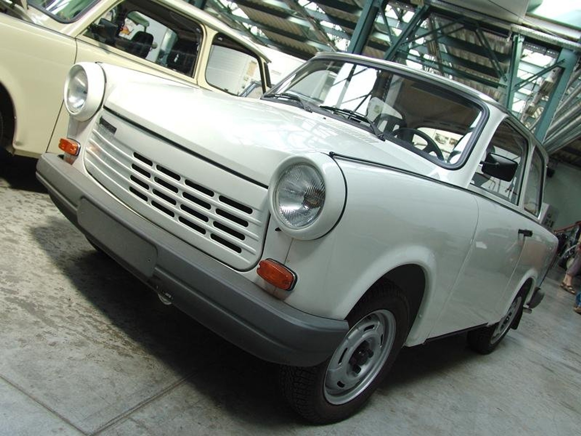 Trabant - Samochód, który zburzył mur berliński