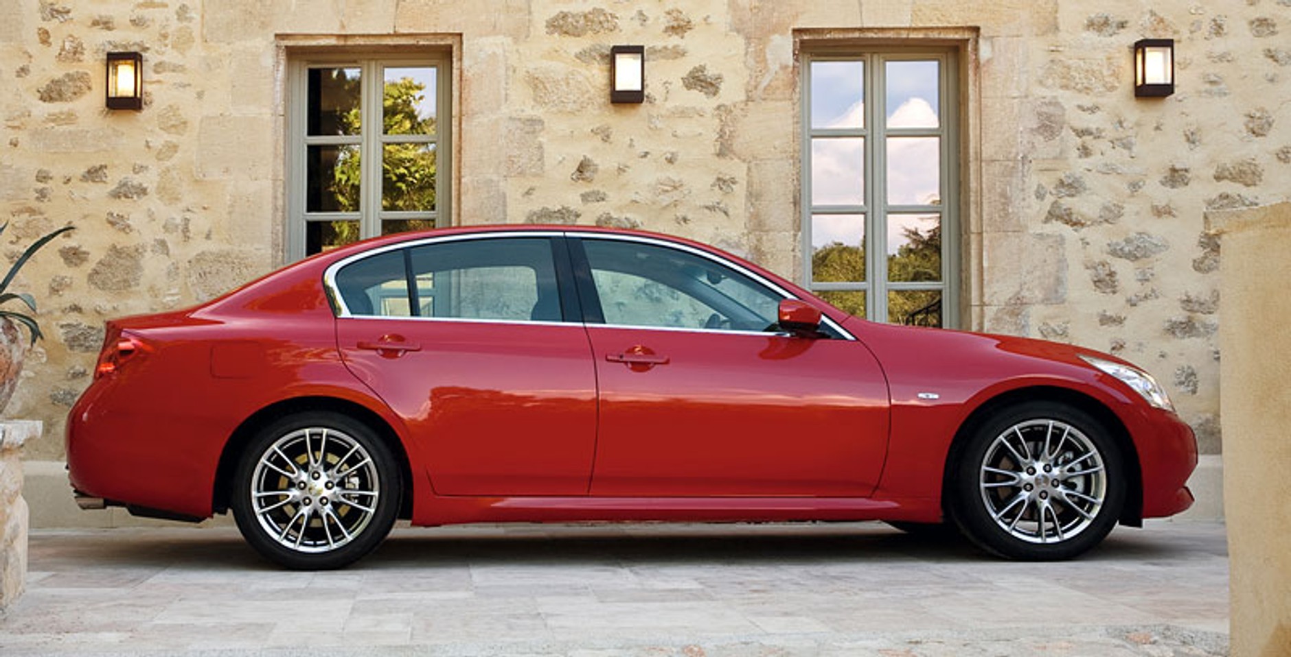 Tokio 2009: Infiniti przygotowuje auto z napedem elektrycznym