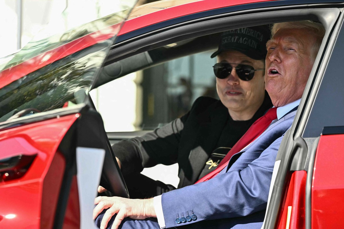 Kto mieczem wojuje, od miecz ginie. Elon Musk pod okiem DOGE i "koniec produkcji samochodów"