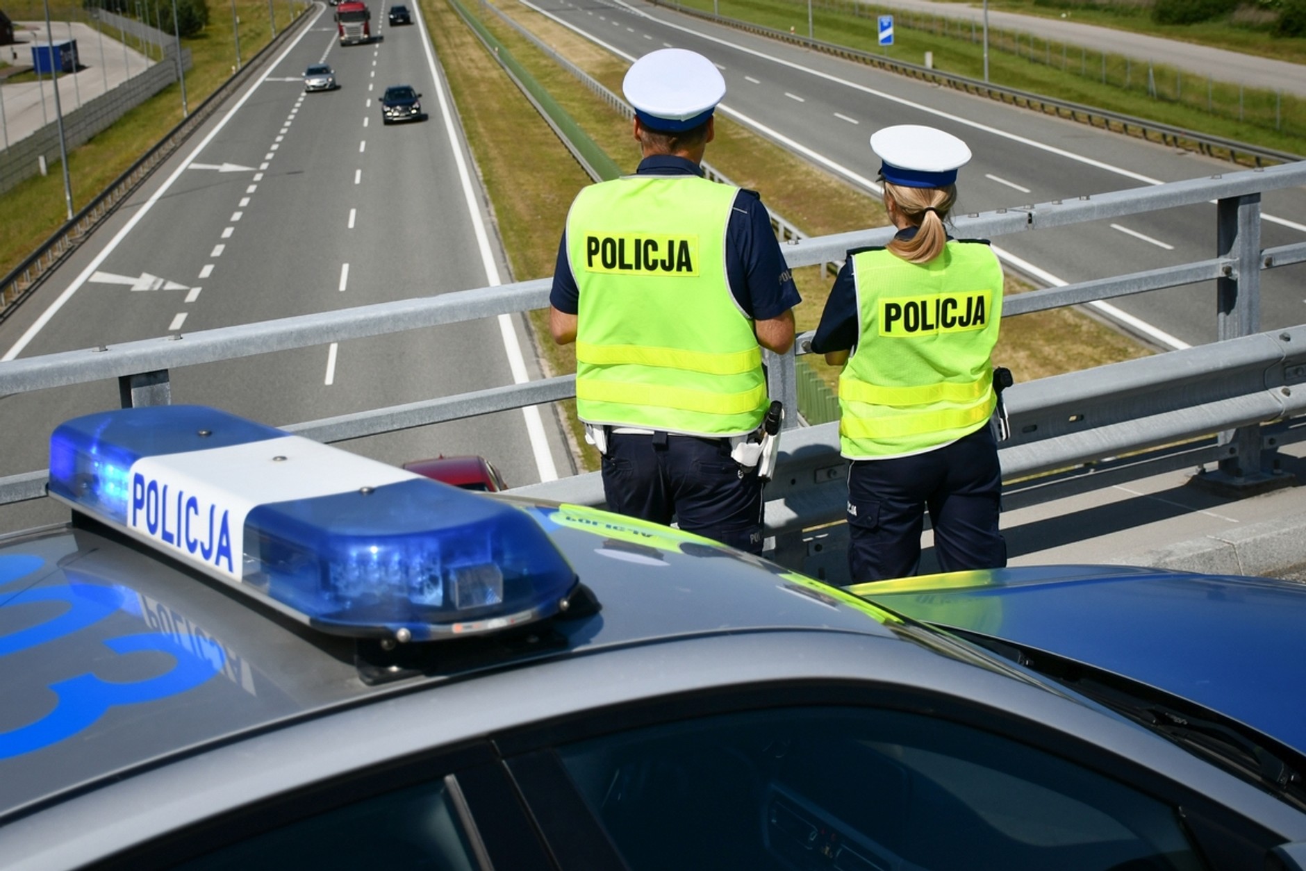 Policyjna kontrola odległości między pojazdami
