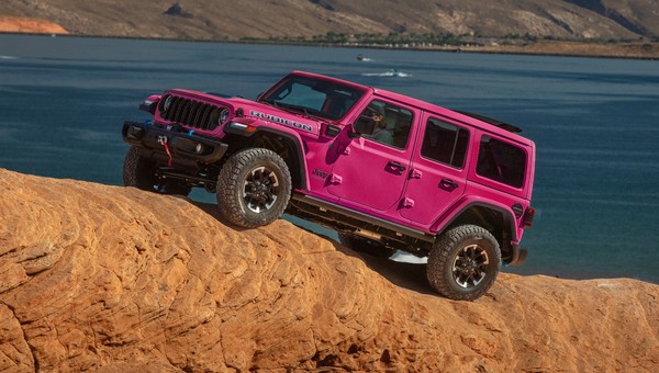 Jeep Wrangler 2024 w kolorze Tuscadero
