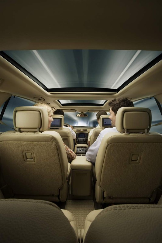 Mercedes-Benz R: dwa nowe modele i podwyższenie komfortu